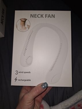 White Rechargeable Neck Fan - 3 Wind Speeds